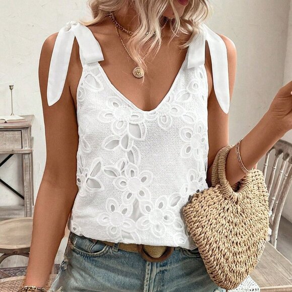 White Casual Women's Tie Shoulder Guipure Lace Blouse - Picture 5 of 8